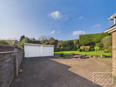 Milford Close, Tonteg, Pontypridd - Outside