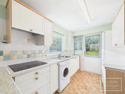 Milford Close, Tonteg, Pontypridd - Kitchen
