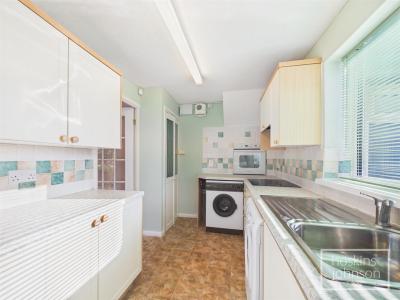 Milford Close, Tonteg, Pontypridd - Kitchen