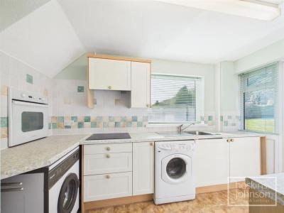 Milford Close, Tonteg, Pontypridd - Kitchen