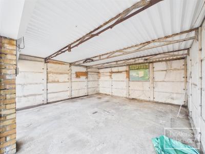 Milford Close, Tonteg, Pontypridd - Garage