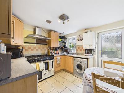 Main Road, Tonteg, Pontypridd - Kitchen/Breakfast Room