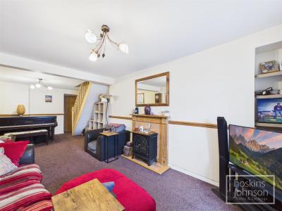 Main Road, Tonteg, Pontypridd - Living Room