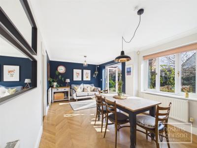 Heather Court, Quakers Yard, Treharris - Living/Kitchen/Diner