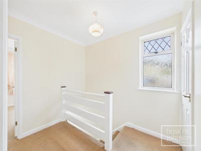 Llys Corrwg, Rhydyfelin, Pontypridd - First Floor Landing