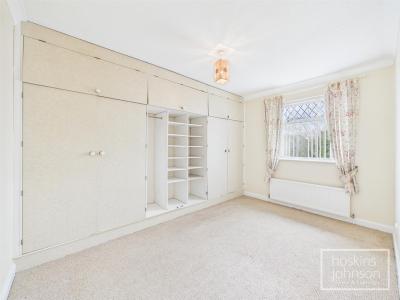Llys Corrwg, Rhydyfelin, Pontypridd - Bedroom 1