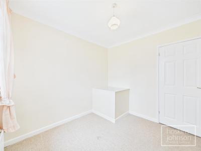Llys Corrwg, Rhydyfelin, Pontypridd - Bedroom 3