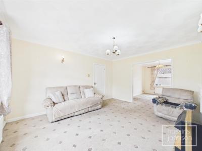 Llys Corrwg, Rhydyfelin, Pontypridd - Living Room