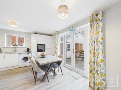 Highfields, Tonyrefail, Porth - Kitchen/Diner