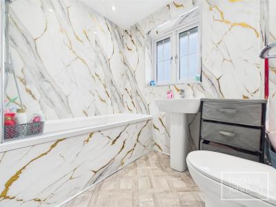 Highfields, Tonyrefail, Porth - Bathroom