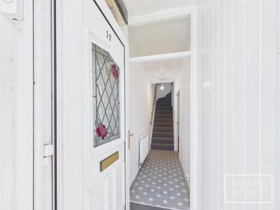 Glynmynach Street, Ynysybwl, Pontypridd - Entrance Hall