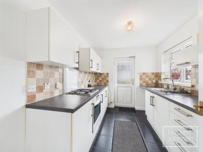 Brynderwen, Cilfynydd, Pontypridd - Kitchen