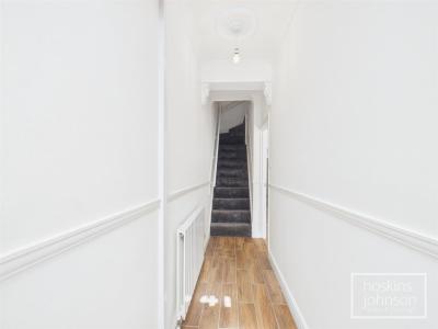 Telekebir Road, Pontypridd - Entrance Hallway