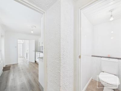 Telekebir Road, Pontypridd - WC/ Utility Room