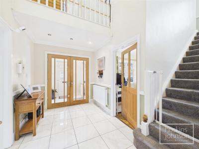 Hurford Street, Maesycoed, Pontypridd - Hallway