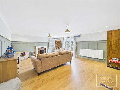 Hurford Street, Maesycoed, Pontypridd - Living Room