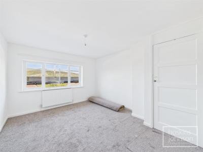 Derwendeg Avenue, Pontypridd - Bedroom 1
