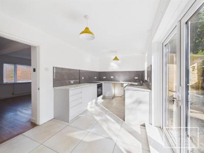 Derwendeg Avenue, Pontypridd - Kitchen/Diner