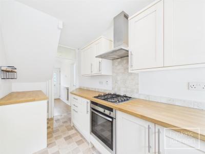 Cefn Lane, Glyncoch, Pontypridd - Kitchen