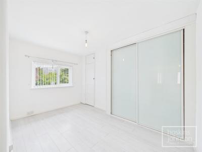 Cefn Lane, Glyncoch, Pontypridd - Bedroom 1