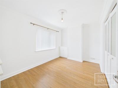 Cefn Lane, Glyncoch, Pontypridd - Lounge