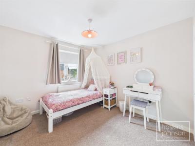 Nant Arian, Church Village, Pontypridd - Bedroom 3