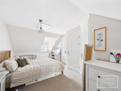 Nant Arian, Church Village, Pontypridd - Bedroom 1