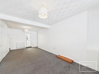 Wood Road, Pontypridd - Lounge/Diner