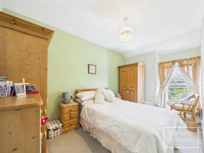 Pantygraigwen Road, Pontypridd - Bedroom 1