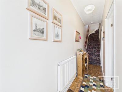 Pantygraigwen Road, Pontypridd - Entrance Hall