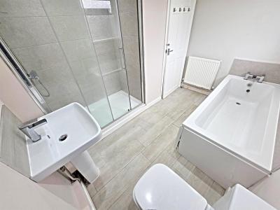 Rosser Street, Maesycoed, Pontypridd - Bathroom/WC