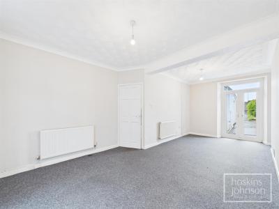 Rosser Street, Maesycoed, Pontypridd - Lounge/Diner