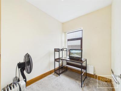 Thompson Villas, Ynysybwl, Pontypridd - Bedroom 3