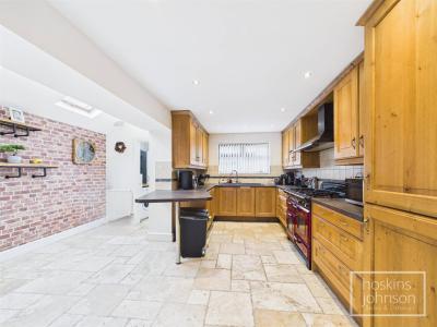 Thompson Villas, Ynysybwl, Pontypridd - Kitchen/Breakfast Room