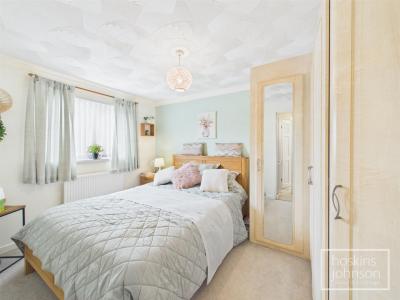 Silverhill Close, Cilfynydd, Pontypridd - Bedroom 2