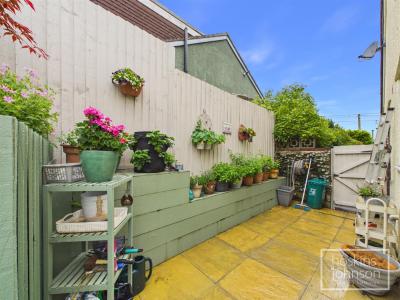 Silverhill Close, Cilfynydd, Pontypridd - Property