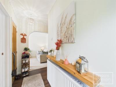 Silverhill Close, Cilfynydd, Pontypridd - Entrance Hall