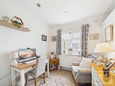 Silverhill Close, Cilfynydd, Pontypridd - Home Offive/Sitting Room
