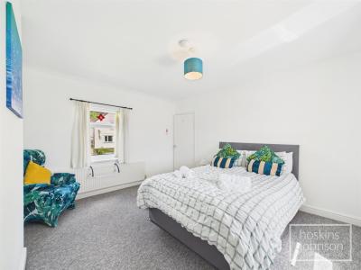 Oak Street, Rhydyfelin, Pontypridd - Bedroom 1