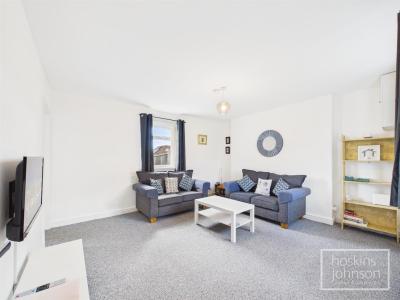 Oak Street, Rhydyfelin, Pontypridd - Living Room