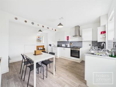 Oak Street, Rhydyfelin, Pontypridd - Kitchen/Diner