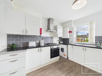 Oak Street, Rhydyfelin, Pontypridd - Kitchen/Diner