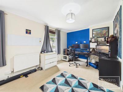 Church Street, Ynysybwl, Pontypridd - Bedroom 1