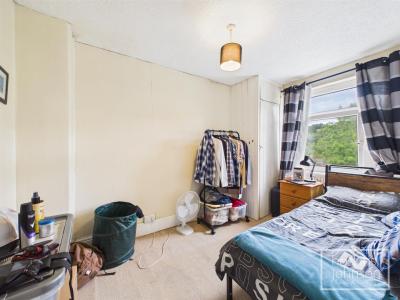 Church Street, Ynysybwl, Pontypridd - Bedroom 2