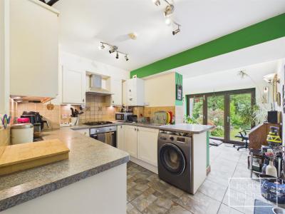 Church Street, Ynysybwl, Pontypridd - Kitchen