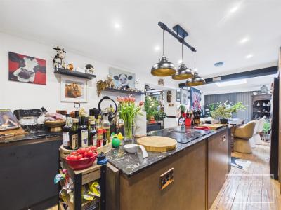 Pantygraigwen Road, Pontypridd - Kitchen