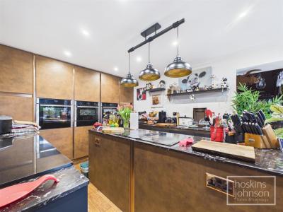 Pantygraigwen Road, Pontypridd - Kitchen