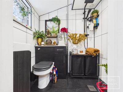 Pantygraigwen Road, Pontypridd - Shower/Wet Room