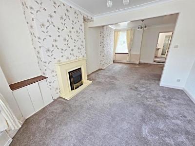 Kingsland Terrace, Treforest, Pontypridd - Lounge/Diner