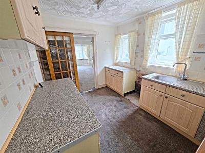 Kingsland Terrace, Treforest, Pontypridd - Kitchen